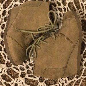 Girls Suede Bootie Wedges